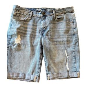 Women’s Mossimo mid rise Bermuda shorts